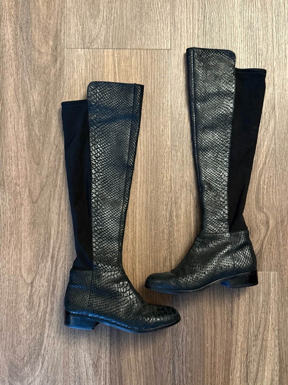 MICHAEL KORS BROMLEY EXOTIC PYTHON GOLD LOGO BLACK BOOTS US 5 .
